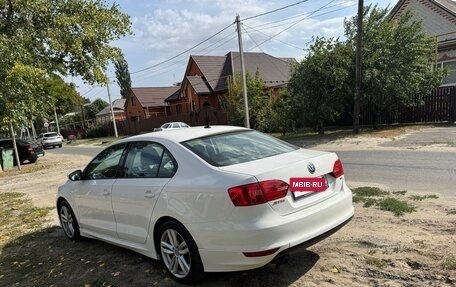 Volkswagen Jetta VI, 2013 год, 920 000 рублей, 3 фотография