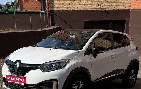 Renault Kaptur I рестайлинг, 2019 год, 1 400 000 рублей, 2 фотография