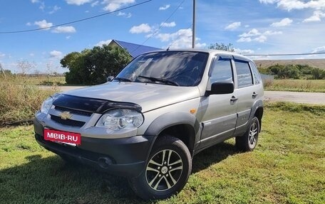 Chevrolet Niva I рестайлинг, 2010 год, 429 000 рублей, 11 фотография