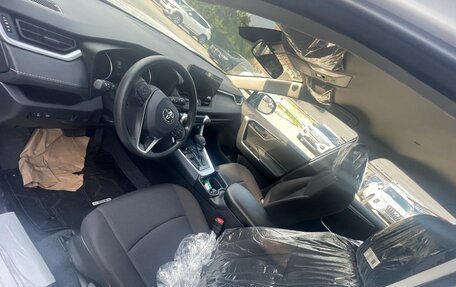 Toyota RAV4, 2025 год, 3 650 000 рублей, 4 фотография