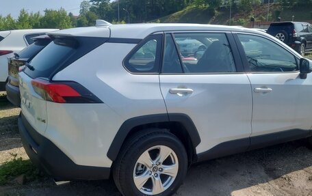 Toyota RAV4, 2025 год, 3 650 000 рублей, 5 фотография