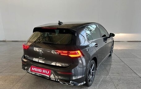 Volkswagen Golf VIII, 2024 год, 1 900 000 рублей, 2 фотография