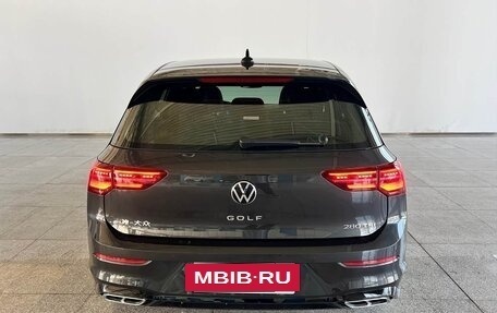 Volkswagen Golf VIII, 2024 год, 1 900 000 рублей, 5 фотография