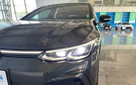 Volkswagen Golf VIII, 2024 год, 1 900 000 рублей, 11 фотография