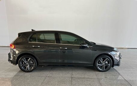 Volkswagen Golf VIII, 2024 год, 1 900 000 рублей, 27 фотография