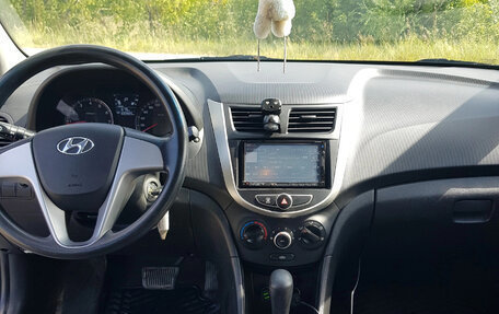 Hyundai Solaris II рестайлинг, 2014 год, 930 000 рублей, 5 фотография