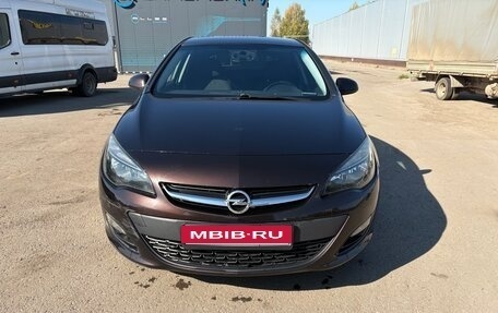 Opel Astra J, 2013 год, 820 000 рублей, 1 фотография