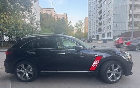 Infiniti QX70, 2015 год, 2 950 000 рублей, 8 фотография