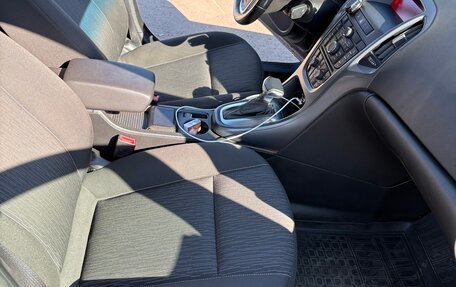 Opel Astra J, 2013 год, 820 000 рублей, 9 фотография