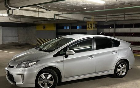 Toyota Prius, 2013 год, 1 300 000 рублей, 2 фотография