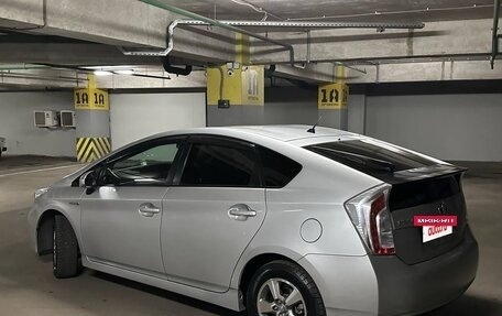 Toyota Prius, 2013 год, 1 300 000 рублей, 3 фотография