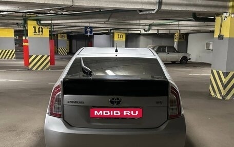 Toyota Prius, 2013 год, 1 300 000 рублей, 4 фотография
