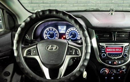 Hyundai Solaris II рестайлинг, 2012 год, 590 000 рублей, 10 фотография
