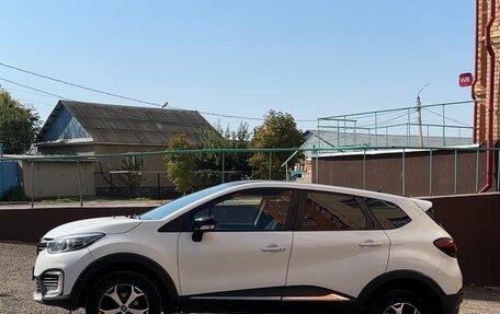 Renault Kaptur I рестайлинг, 2019 год, 1 400 000 рублей, 3 фотография