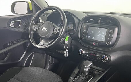 KIA Soul III, 2020 год, 1 990 000 рублей, 13 фотография