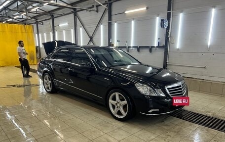 Mercedes-Benz E-Класс, 2011 год, 950 000 рублей, 8 фотография