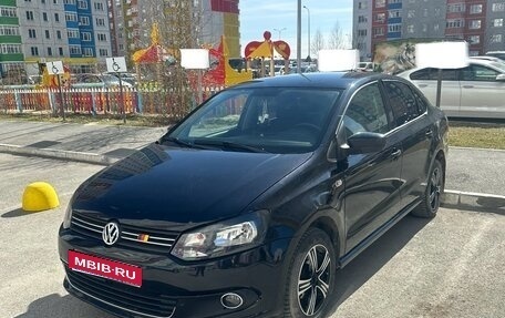 Volkswagen Polo VI (EU Market), 2013 год, 465 000 рублей, 1 фотография