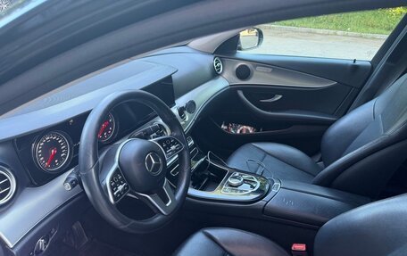 Mercedes-Benz E-Класс, 2019 год, 2 000 000 рублей, 3 фотография
