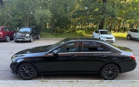 Mercedes-Benz E-Класс, 2019 год, 2 000 000 рублей, 7 фотография