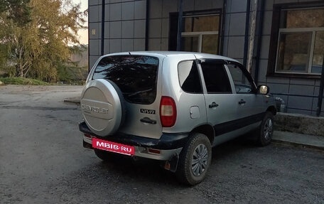 Chevrolet Niva I рестайлинг, 2005 год, 310 000 рублей, 2 фотография