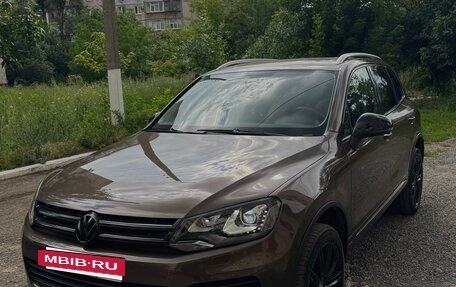Volkswagen Touareg III, 2013 год, 1 630 000 рублей, 2 фотография