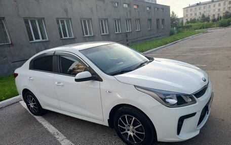 KIA Rio IV, 2020 год, 1 300 000 рублей, 3 фотография