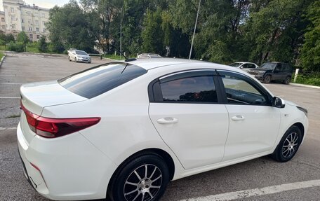 KIA Rio IV, 2020 год, 1 300 000 рублей, 6 фотография