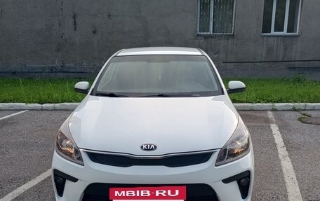 KIA Rio IV, 2020 год, 1 300 000 рублей, 2 фотография