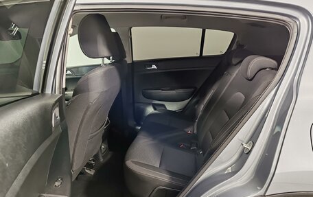 KIA Sportage IV рестайлинг, 2021 год, 2 399 000 рублей, 15 фотография