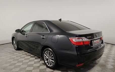 Toyota Camry, 2017 год, 2 189 000 рублей, 7 фотография