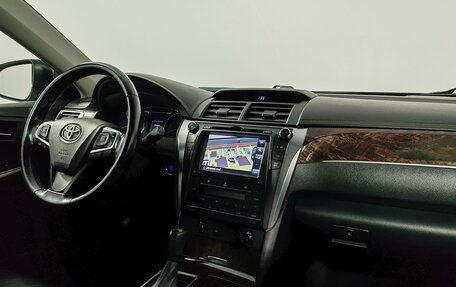 Toyota Camry, 2017 год, 2 189 000 рублей, 20 фотография