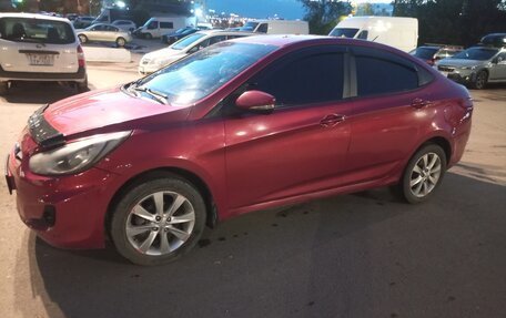 Hyundai Solaris II рестайлинг, 2011 год, 350 000 рублей, 15 фотография