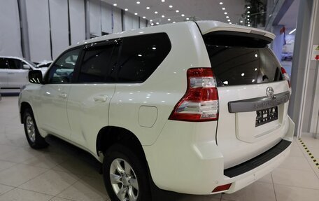 Toyota Land Cruiser Prado 150 рестайлинг 2, 2015 год, 2 790 000 рублей, 7 фотография