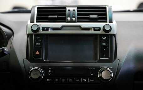 Toyota Land Cruiser Prado 150 рестайлинг 2, 2015 год, 2 790 000 рублей, 18 фотография