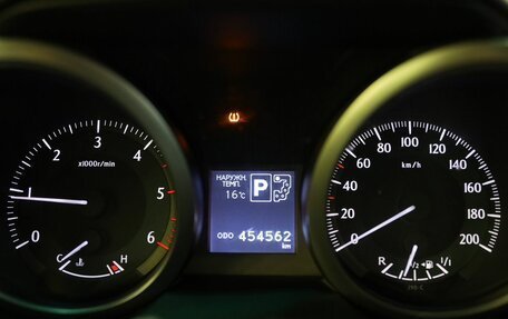 Toyota Land Cruiser Prado 150 рестайлинг 2, 2015 год, 2 790 000 рублей, 13 фотография