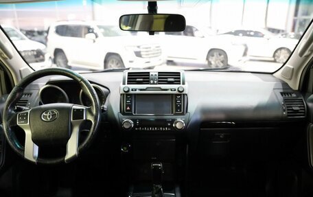 Toyota Land Cruiser Prado 150 рестайлинг 2, 2015 год, 2 790 000 рублей, 17 фотография