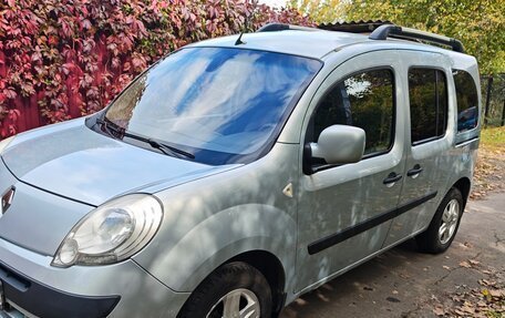 Renault Kangoo II рестайлинг, 2010 год, 780 000 рублей, 1 фотография