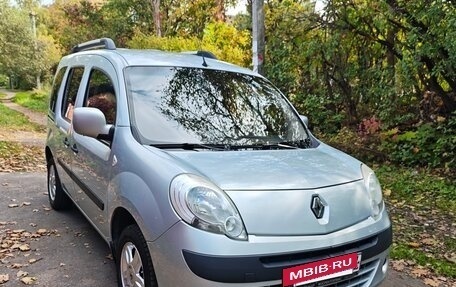 Renault Kangoo II рестайлинг, 2010 год, 780 000 рублей, 2 фотография