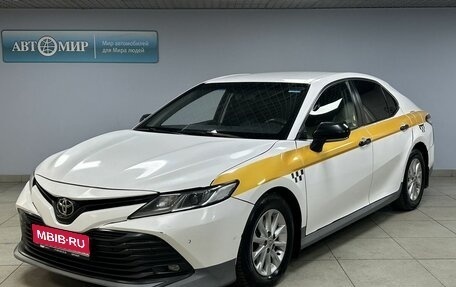 Toyota Camry, 2019 год, 1 749 000 рублей, 1 фотография
