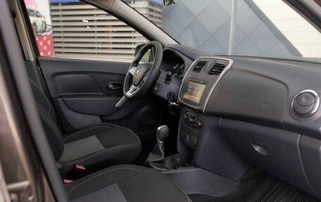 Renault Logan II, 2022 год, 1 100 000 рублей, 6 фотография