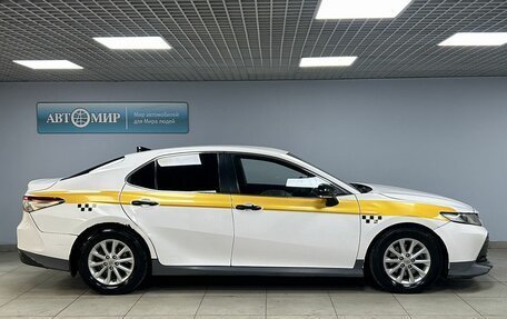 Toyota Camry, 2019 год, 1 749 000 рублей, 8 фотография