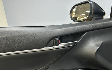 Toyota Camry, 2019 год, 1 749 000 рублей, 12 фотография