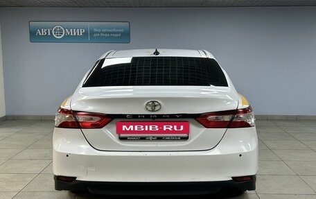 Toyota Camry, 2019 год, 1 749 000 рублей, 6 фотография