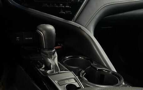 Toyota Camry, 2019 год, 1 749 000 рублей, 21 фотография