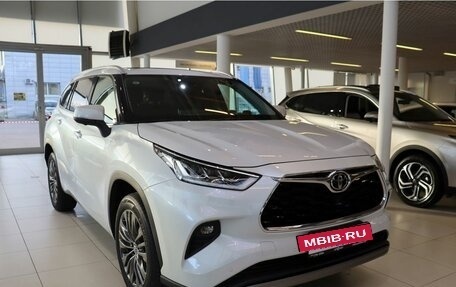 Toyota Highlander, 2026 год, 5 580 000 рублей, 2 фотография