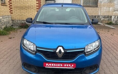 Renault Logan II, 2015 год, 585 000 рублей, 10 фотография