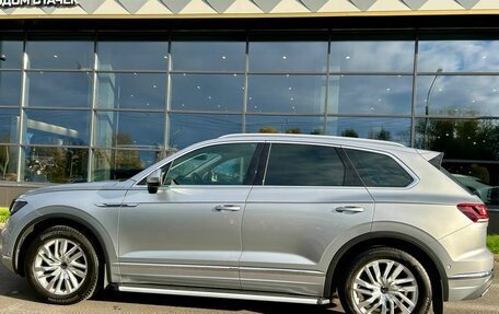 Volkswagen Touareg III, 2021 год, 5 890 000 рублей, 2 фотография