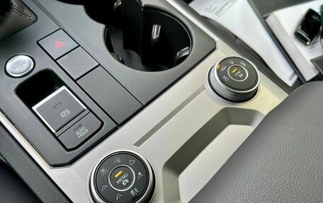 Volkswagen Touareg III, 2021 год, 5 890 000 рублей, 16 фотография