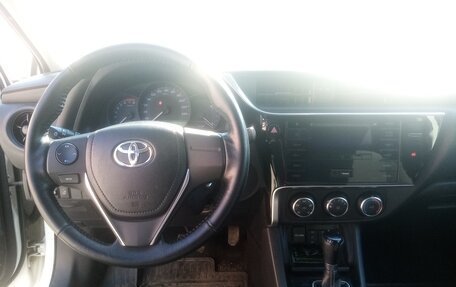 Toyota Corolla, 2018 год, 1 980 000 рублей, 2 фотография