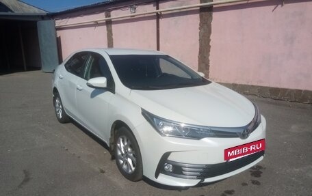 Toyota Corolla, 2018 год, 1 980 000 рублей, 10 фотография